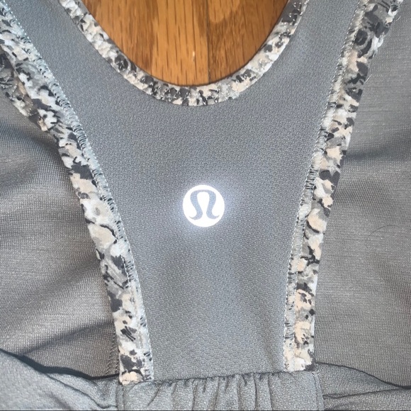 Lululemon Grey Floral Turbo Tank - Picture 3 of 5